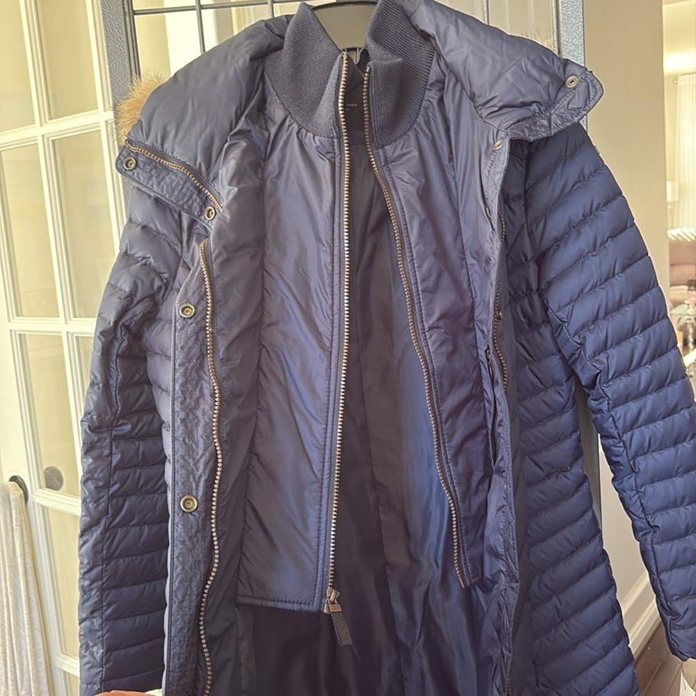 Marc NY Elegant Navy Puffer Coat with Fur Hood - Picture 6 of 14